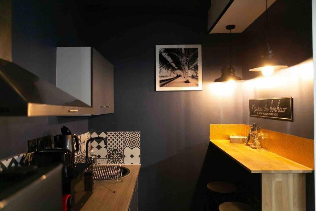 Ferienwohnung Loft De Courcaille - Balneo - Free Parking - Wifi Orléans Exterior foto